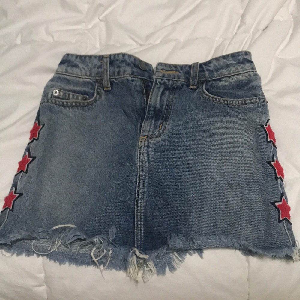 Super cute lightly worn CARMAR skirt